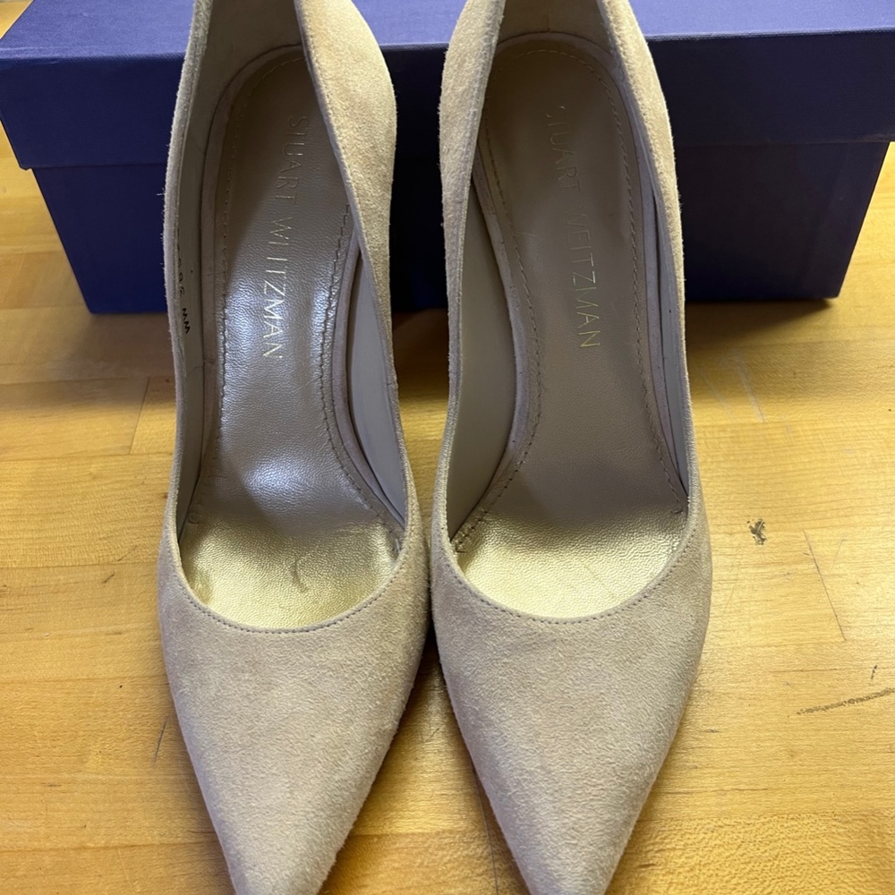 Stuart Weitzman - Picture 3 of 3